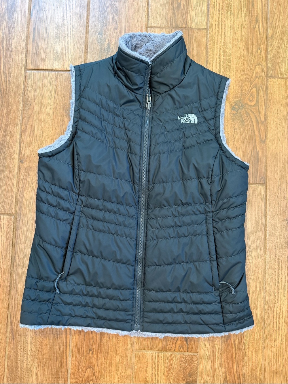 The North Face Black Quilted reversible Fleece-Lined Women's Vest / large